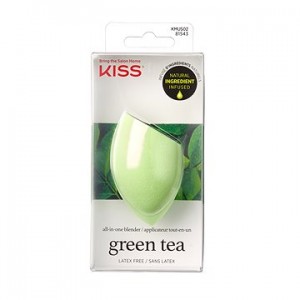 GREEN TEA INFUSED MAKE-UP SPONGE - Kiss