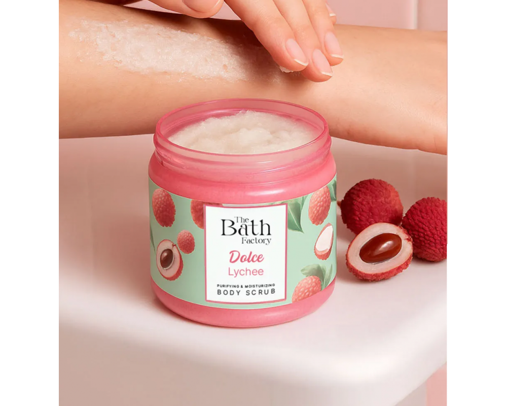 THE BATH FACTORY DOLCE LYCHEE ტანის სკრაბი 300მლ.